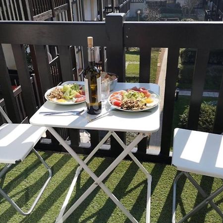 Apt With Balcony At 350 M From The Beach Кабур Екстериор снимка